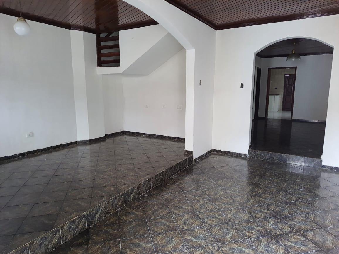 Casa, 3 quartos, 240 m² - Foto 3