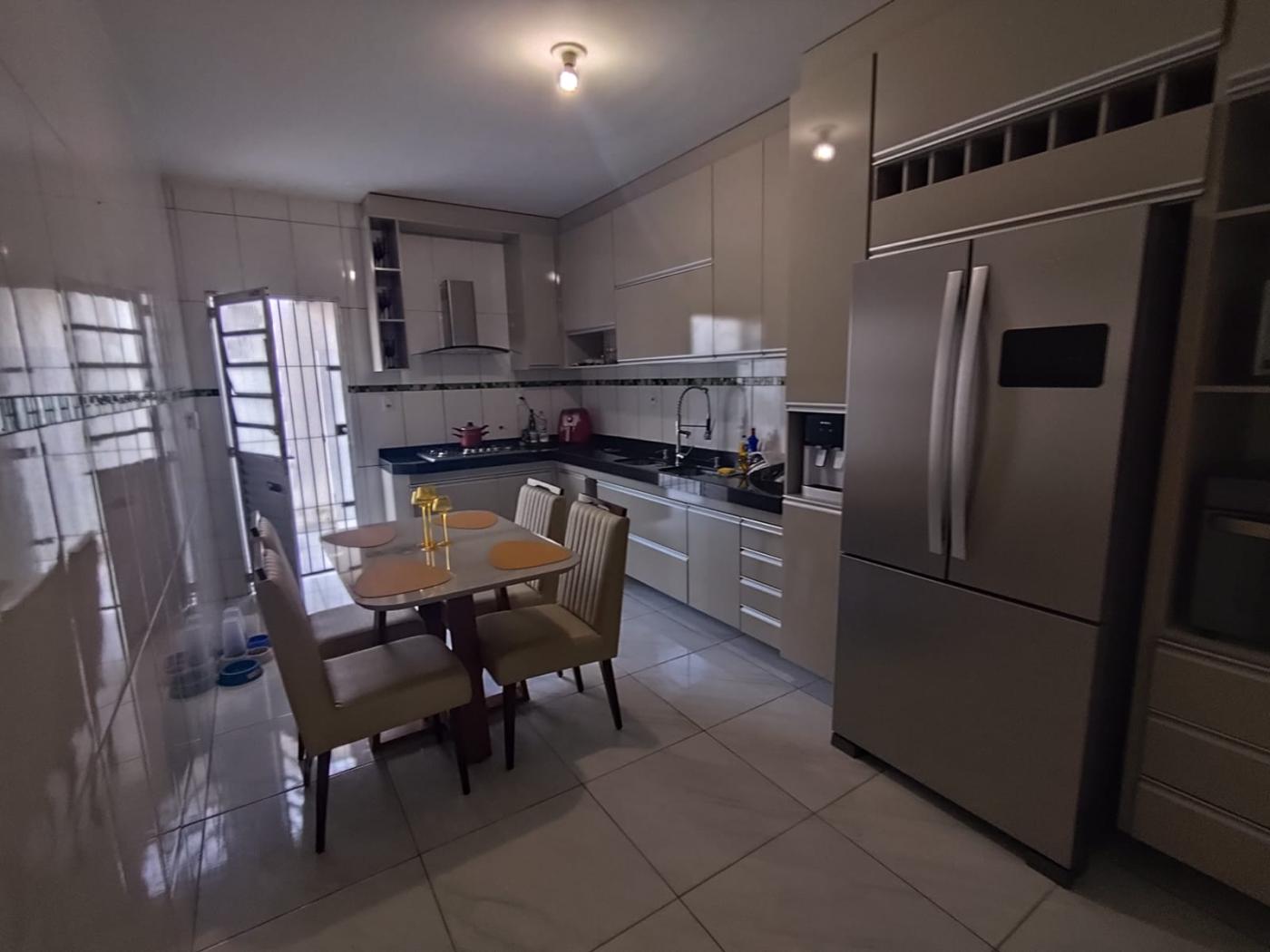 Casa, 3 quartos, 200 m² - Foto 9