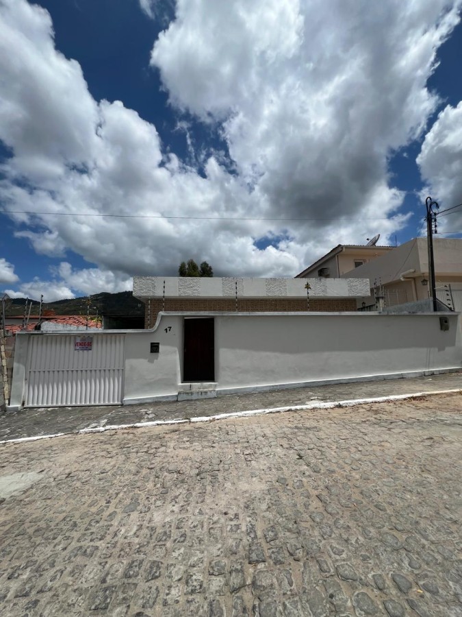 Casa, 4 quartos, 275 m² - Foto 1