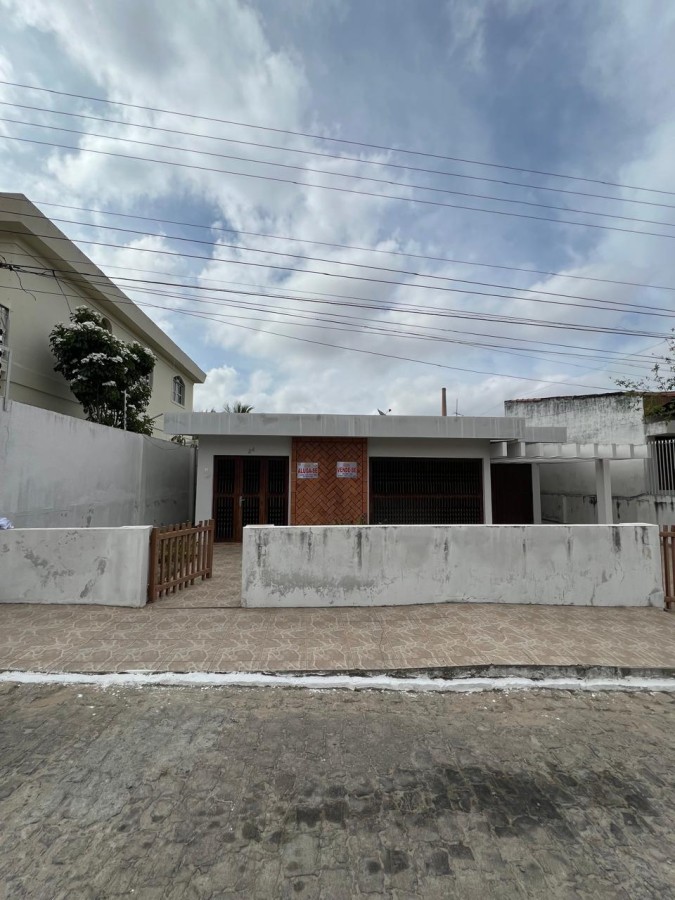 Casa, 3 quartos, 226 m² - Foto 1